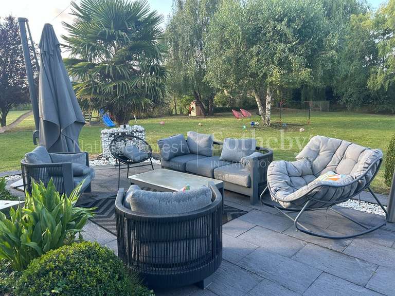 Maison Estaires - 5 chambres - 205m²