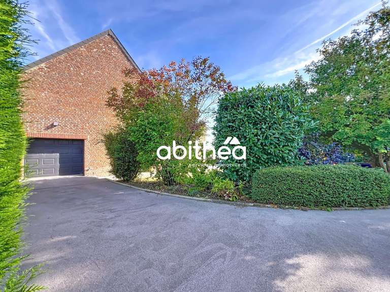 House Estreux - 6 bedrooms - 317m²