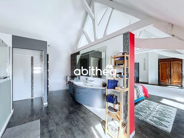 House Estreux - 6 bedrooms - 317m²