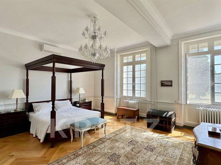 Château Esvres - 9 chambres - 1270m²