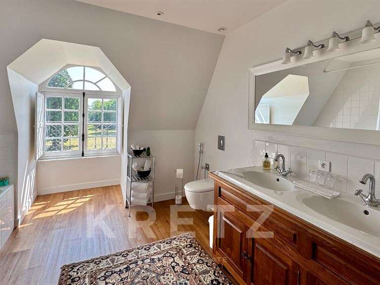 Château Esvres - 9 chambres - 1270m²