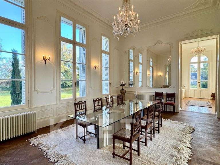 Château Esvres - 37 chambres - 1526m²