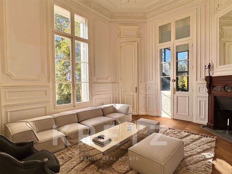 Château Esvres - 37 chambres - 1526m²