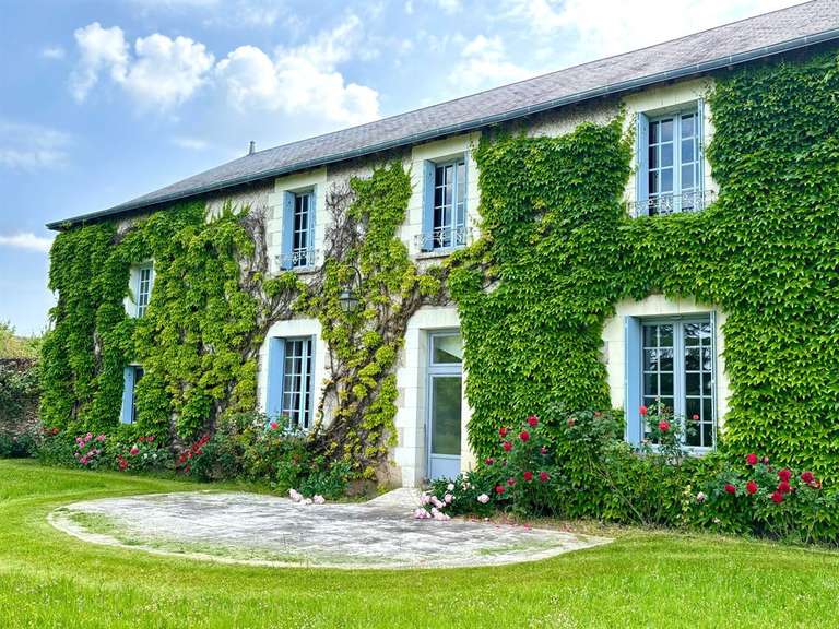 Maison Esvres - 7 chambres - 515m²