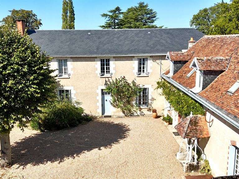 Maison Esvres - 7 chambres - 515m²