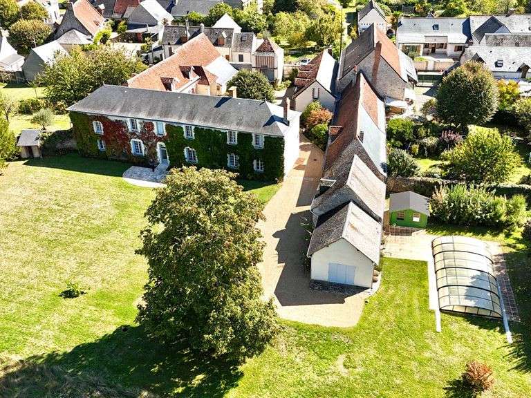 Maison Esvres - 7 chambres - 515m²
