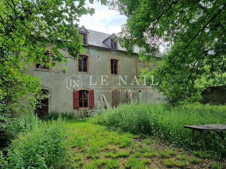 Château Étampes - 9 chambres - 650m²