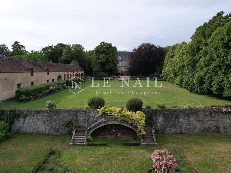 Château Étampes - 9 chambres - 650m²