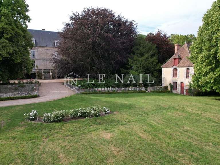 Château Étampes - 9 chambres - 650m²