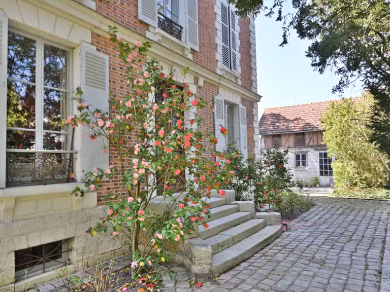 Maison Étampes - 8 chambres - 270m²