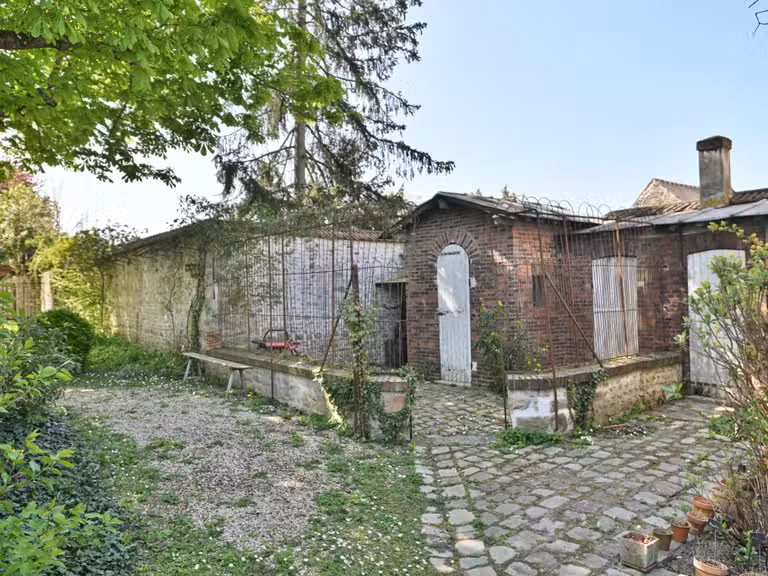 Maison Étampes - 8 chambres - 270m²