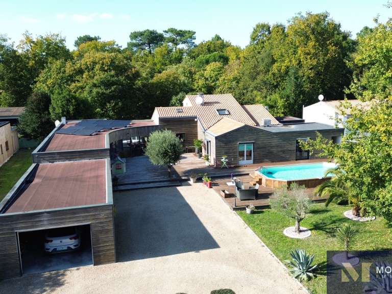 Maison Étaules - 5 chambres - 309m²