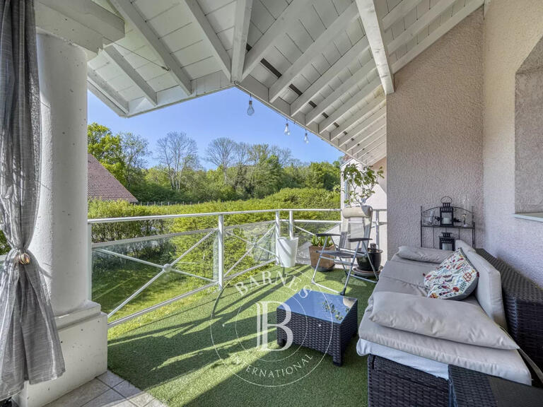 Appartement Etaux - 4 chambres - 184m²