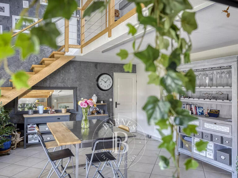Appartement Etaux - 4 chambres - 184m²