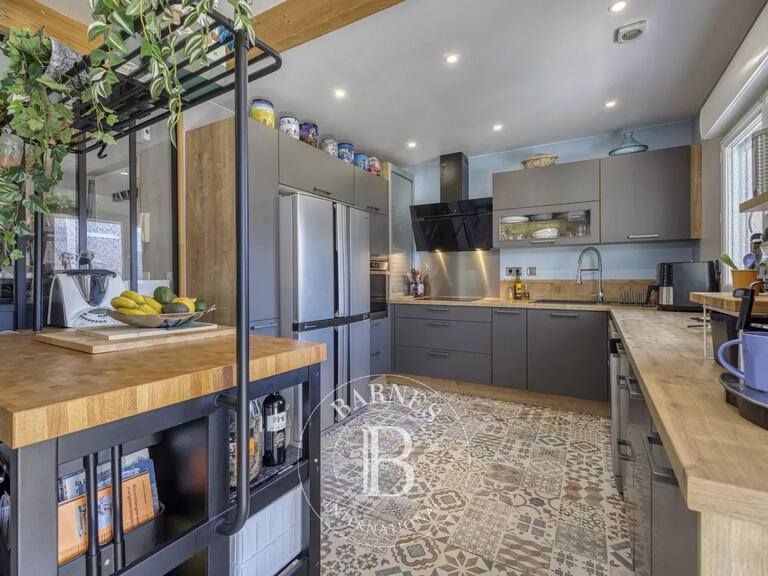 Appartement Etaux - 4 chambres - 184m²