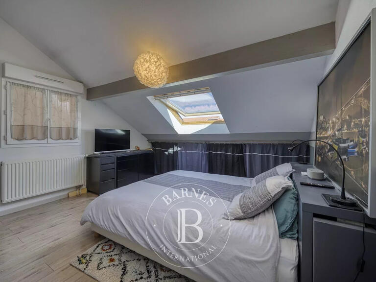 Appartement Etaux - 4 chambres - 184m²