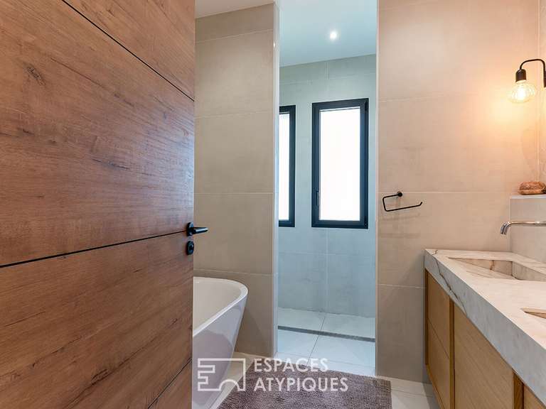 House Étoile-sur-Rhône - 5 bedrooms - 200m²