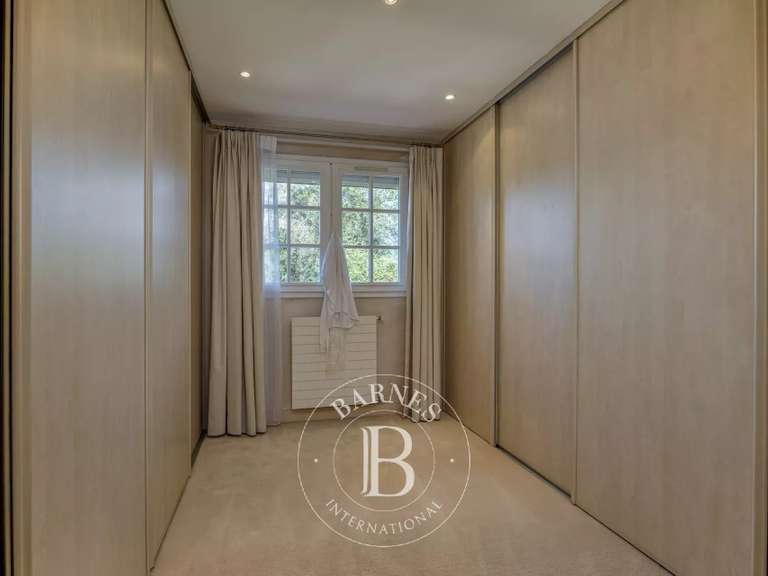 Maison Étrembières - 7 chambres - 515m²