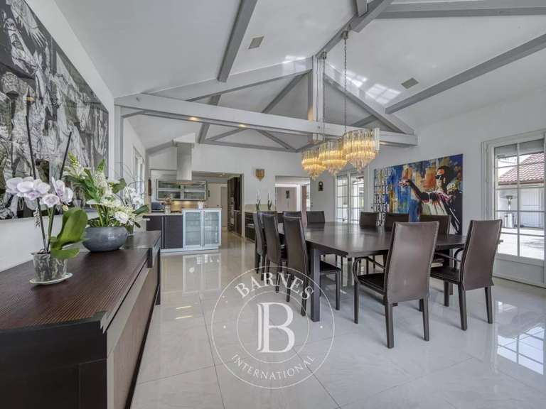 House Étrembières - 7 bedrooms - 515m²