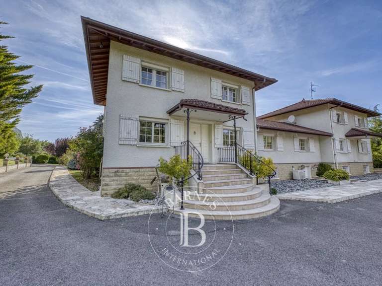 House Étrembières - 7 bedrooms - 515m²