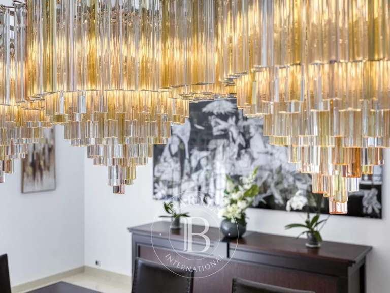 Maison Étrembières - 7 chambres - 515m²