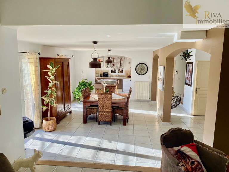 Maison Évenos - 4 chambres - 200m²