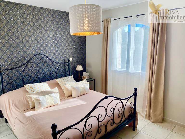 Maison Évenos - 4 chambres - 200m²