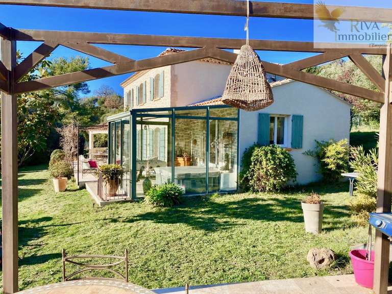 Maison Évenos - 4 chambres - 200m²