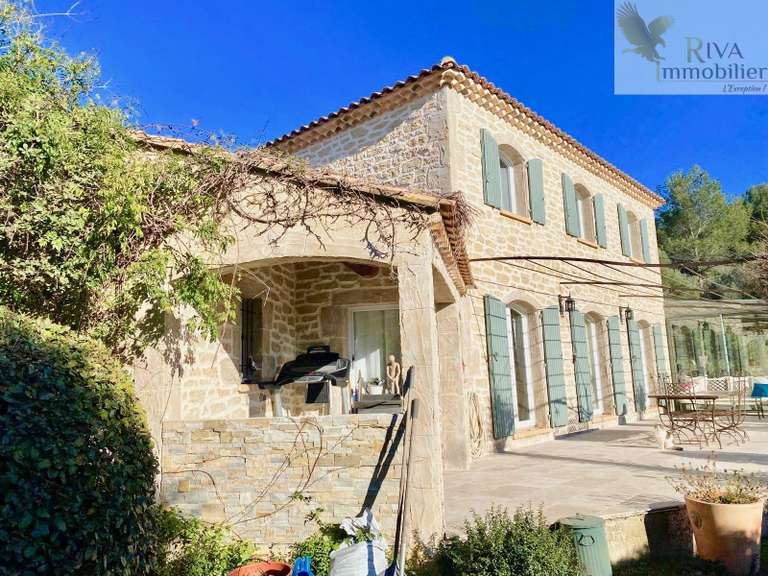 Maison Évenos - 4 chambres - 200m²