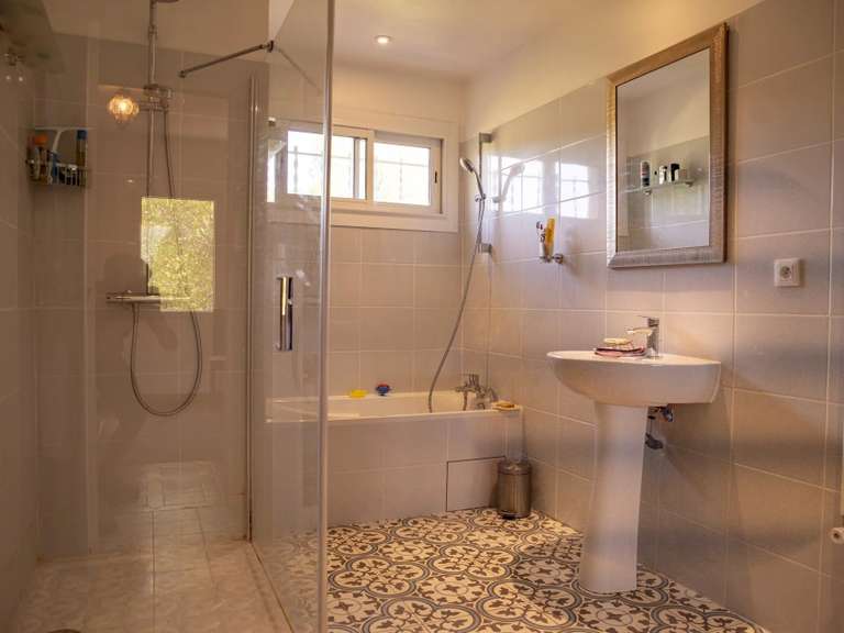 Maison Évenos - 5 chambres - 154m²