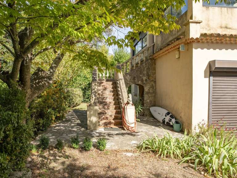 Maison Évenos - 5 chambres - 154m²