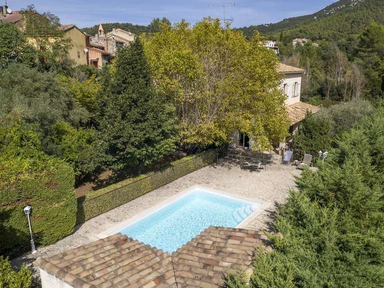 Maison Évenos - 5 chambres - 154m²