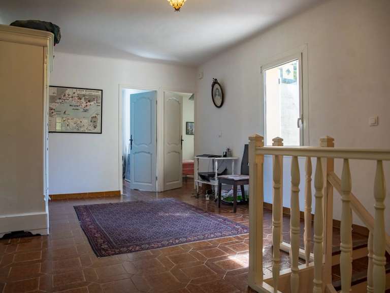 Maison Évenos - 5 chambres - 154m²