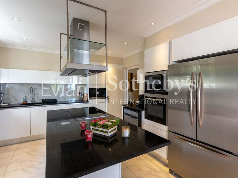 Apartment Évian-les-Bains - 4 bedrooms - 230m²