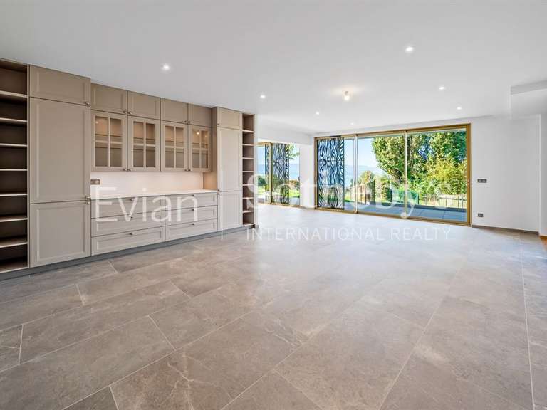 Appartement Évian-les-Bains - 5 chambres - 282m²