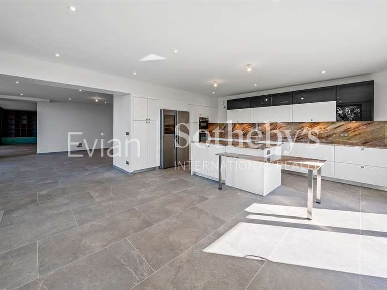 Appartement Évian-les-Bains - 5 chambres - 282m²