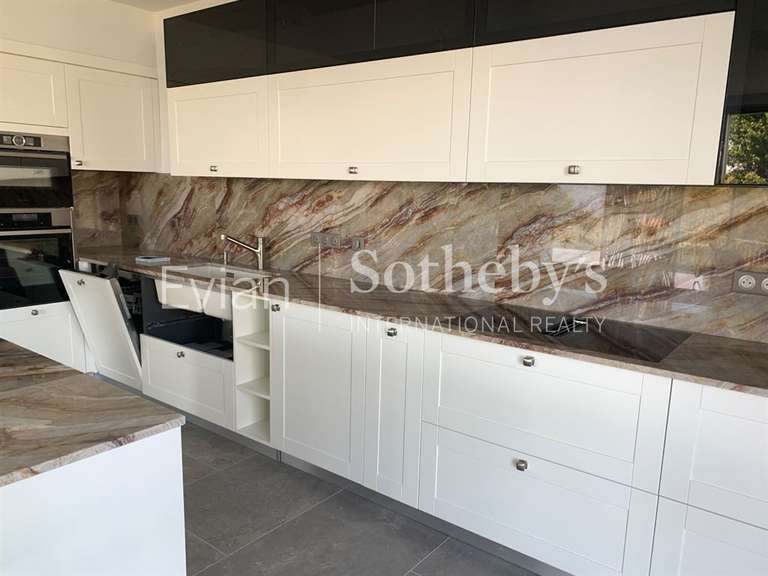 Appartement Évian-les-Bains - 5 chambres - 282m²