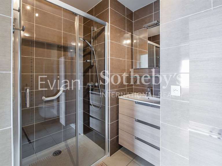 Appartement Évian-les-Bains - 2 chambres - 82m²