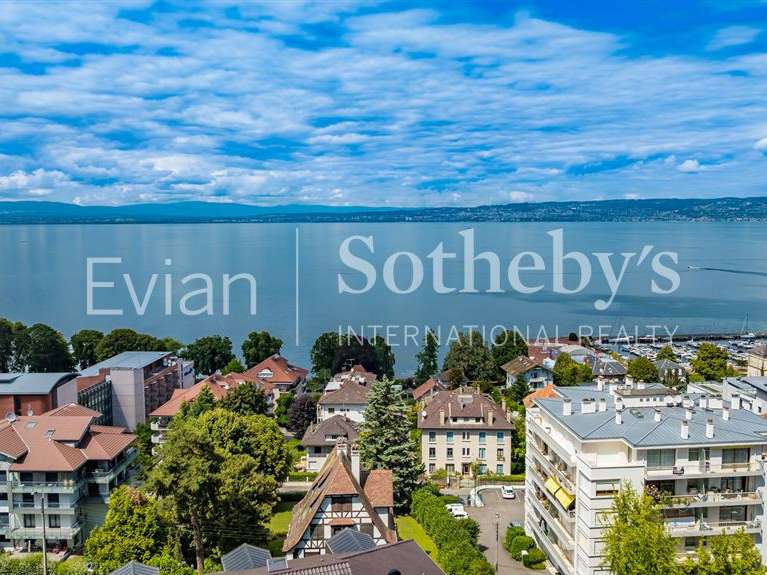 Apartment Évian-les-Bains - 3 bedrooms - 133m²