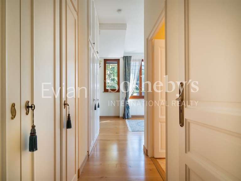 Appartement Évian-les-Bains - 3 chambres - 279m²