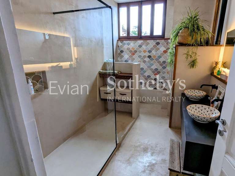 Appartement Évian-les-Bains - 6 chambres - 270m²