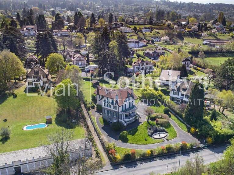 House Évian-les-Bains - 7 bedrooms - 400m²
