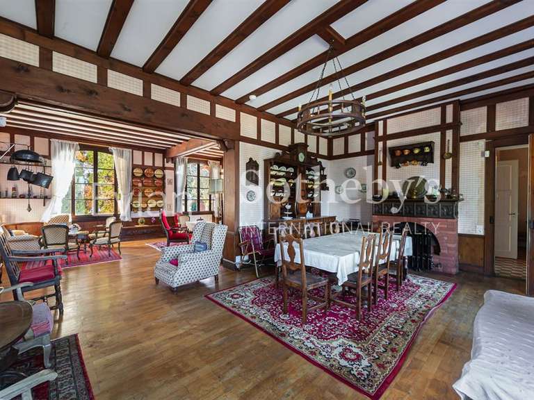 Maison Évian-les-Bains - 10 chambres - 321m²