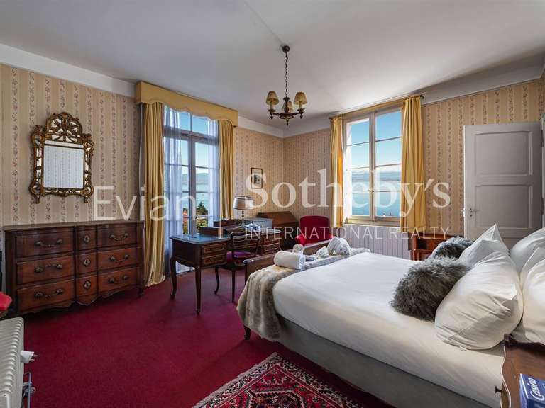 House Évian-les-Bains - 10 bedrooms - 321m²