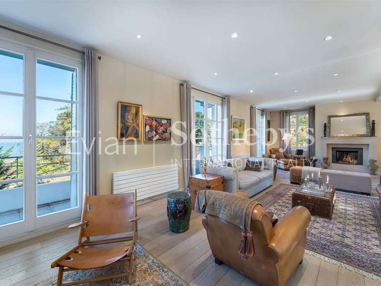 House Évian-les-Bains - 5 bedrooms - 340m²