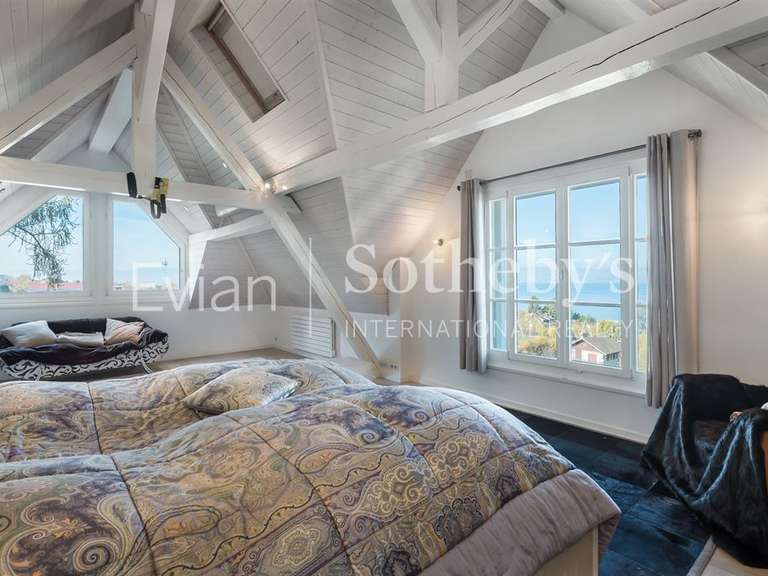 House Évian-les-Bains - 5 bedrooms - 340m²