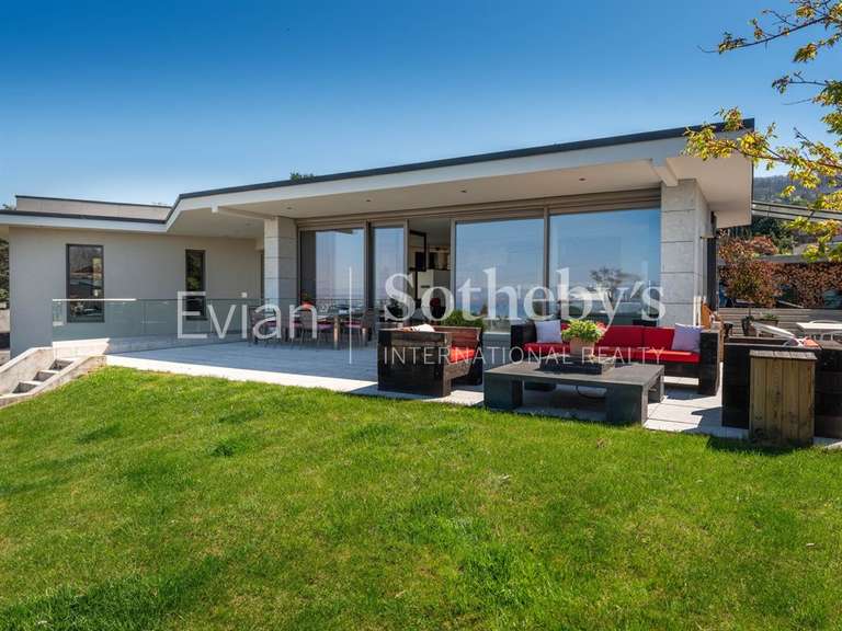 Maison Évian-les-Bains - 3 chambres - 302m²