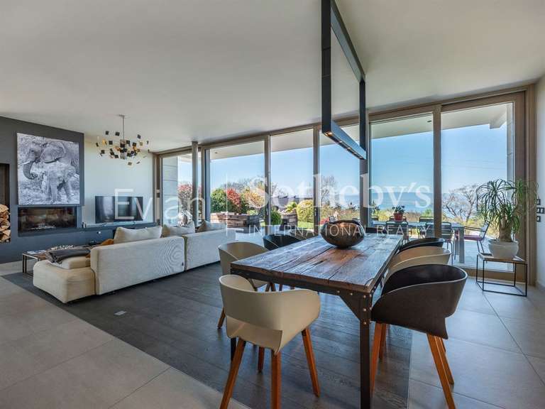 Maison Évian-les-Bains - 3 chambres - 302m²