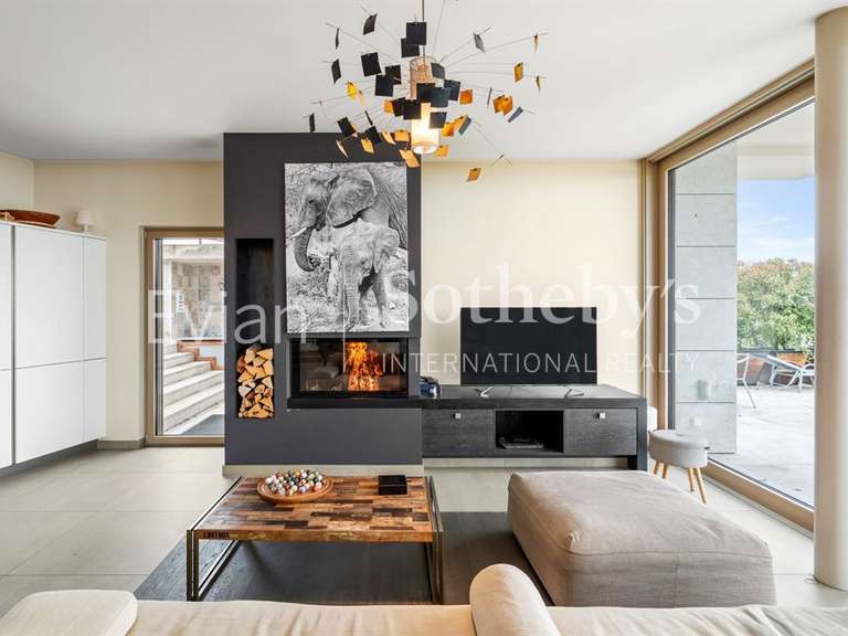 House Évian-les-Bains - 3 bedrooms - 302m²