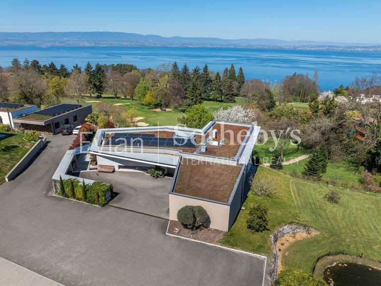 Maison Évian-les-Bains - 3 chambres - 302m²